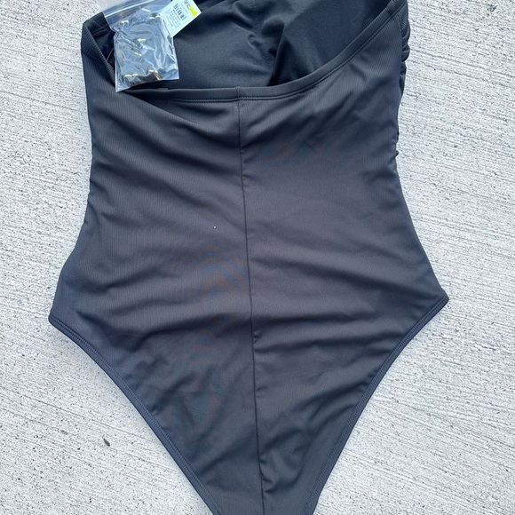 SHADE & Shore Bandeau Elegant Black Women's Swimsuit NWT - Picture 6 of 8